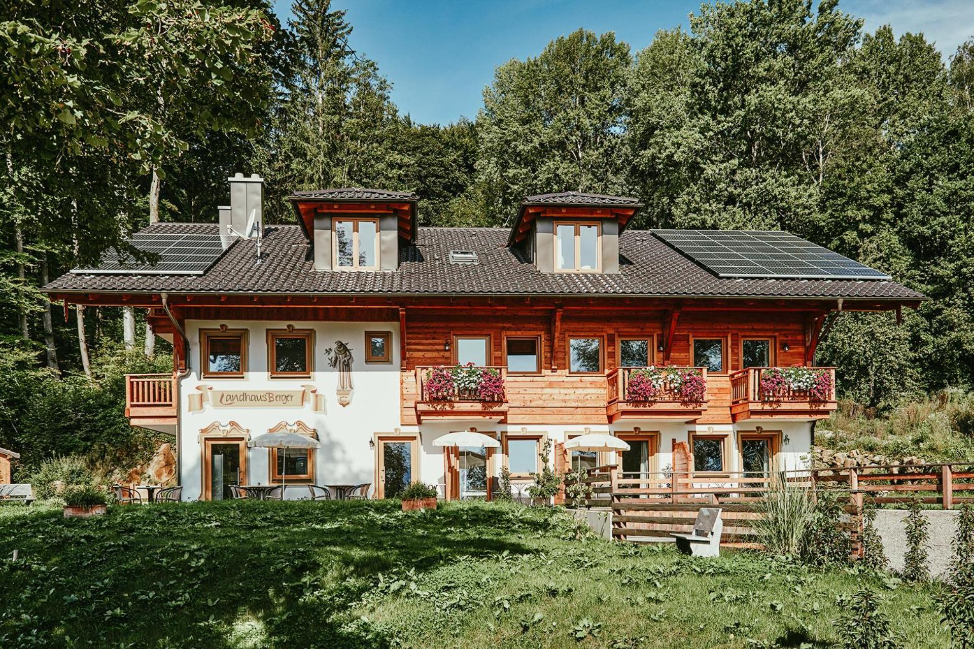 Landhotel Berger Ainring Esterno foto